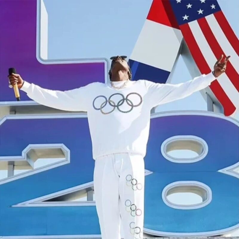 paris-olympics-closing-ceremony-snoop-dog-tracksuit