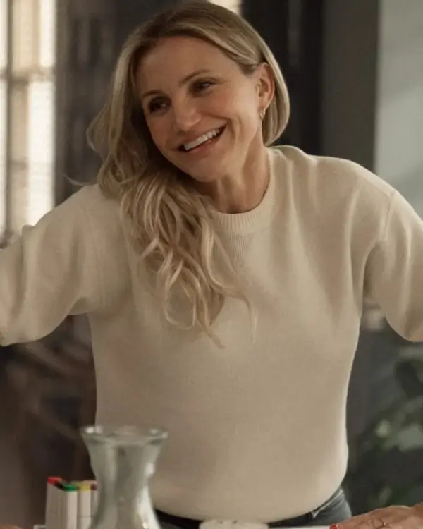 back-in-action-cameron-diaz-sweater