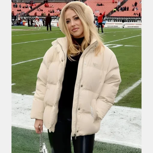 brittany-mahomes-chiefs-puffer-jacket