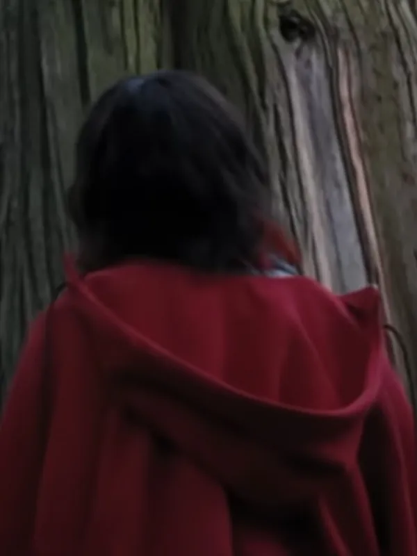 death-of-a-unicorn-jenna-ortega-red-hooded-jacket