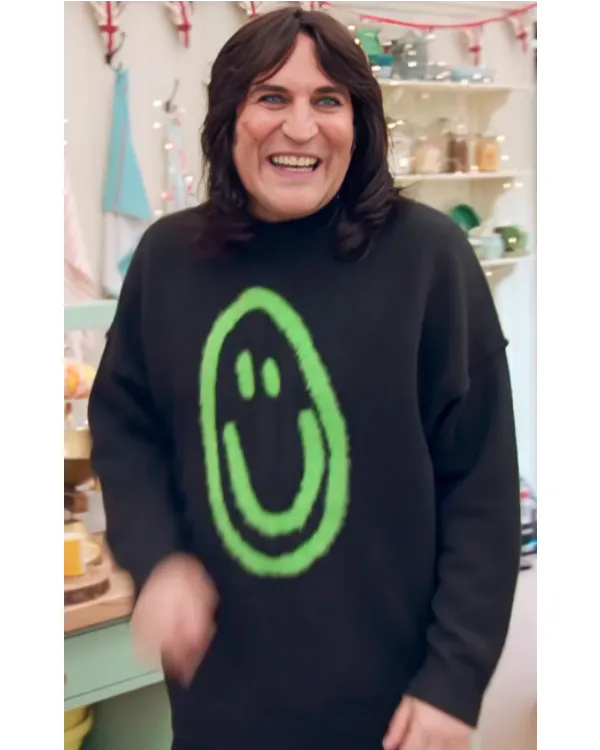 great-british-bake-off-noel-fielding-smile-jumper-600x750