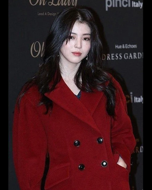 han-so-hee-red-wool-coat