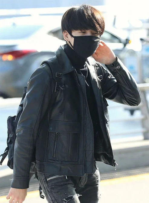 incheon-airport-jungkook-leather-jacket