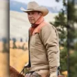 kevin-costner-yellowstone-john-dutton-cotton-brown-jacket