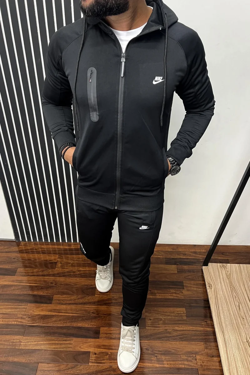 nike-tracksuit