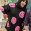 noel-fielding-bake-off-pink-smiley-face-sweatshirt-600x750