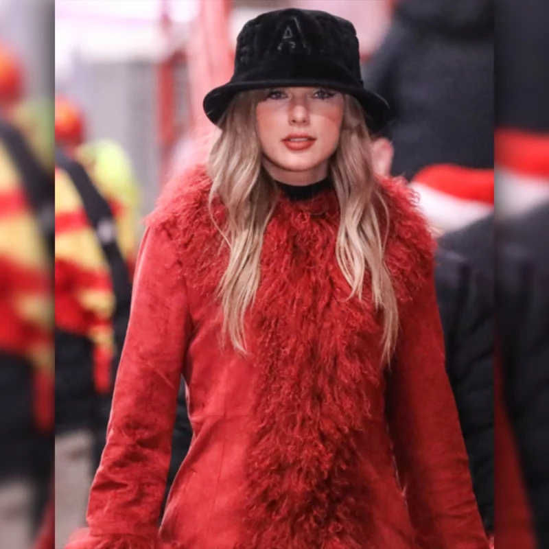 taylor-swift-chiefs-red-fur-coat