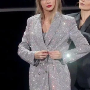 taylor-swift-silver-blazer