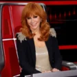 the-voice-s26-reba-mcentire-embroidered-blazer-600x750