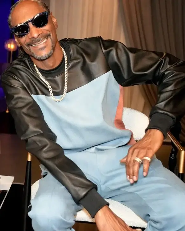 the-voice-season-26-snoop-dogg-color-block-leather-tracksuit