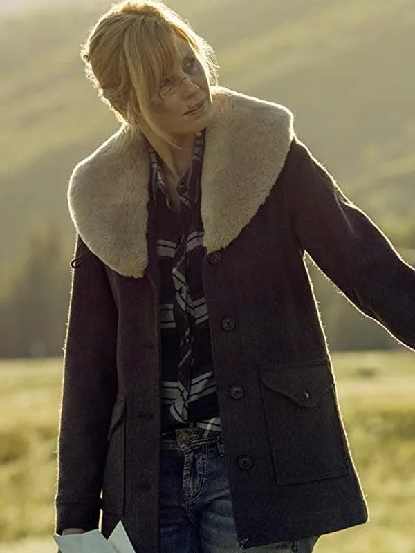 yellowstone-beth-dutton-brown-coat